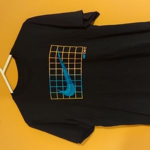 Mens Medium Nike Shirt
